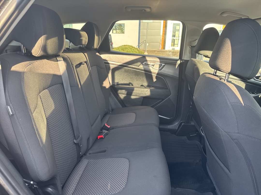 2024 Kia Sportage LX - Image 27