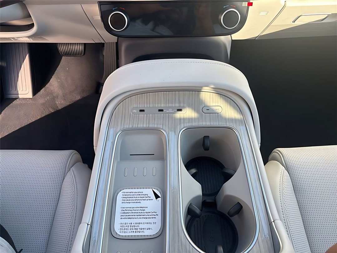 2026 Hyundai Palisade Calligraphy - Image 23