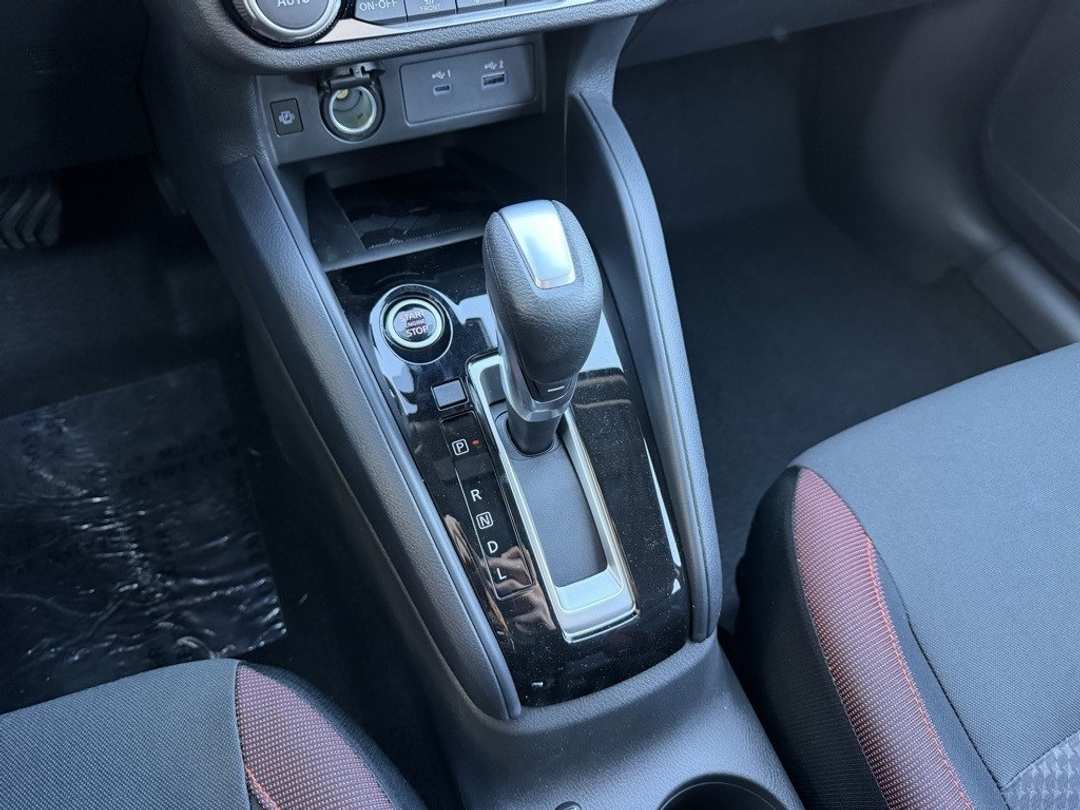2025 Nissan Versa 1.6 SR - Image 22
