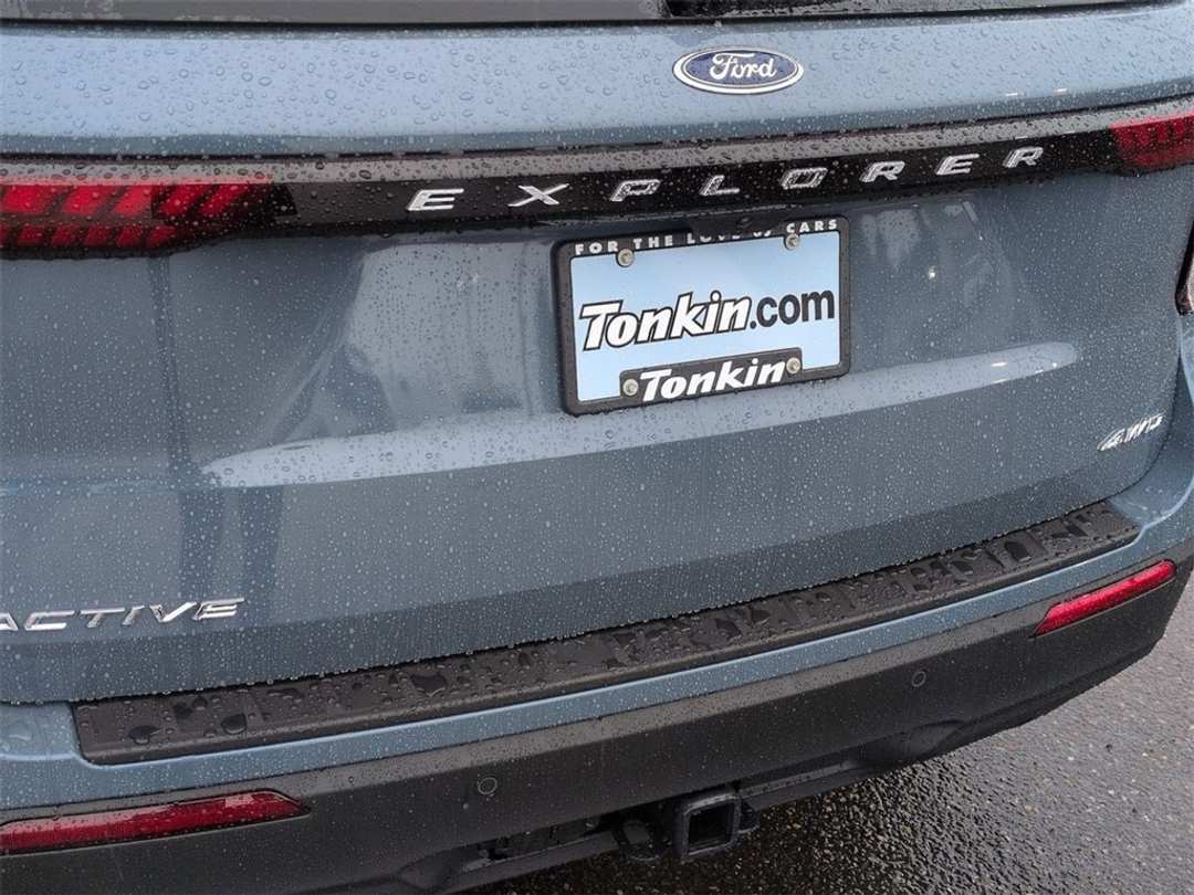 2026 Ford Explorer Active - Image 25