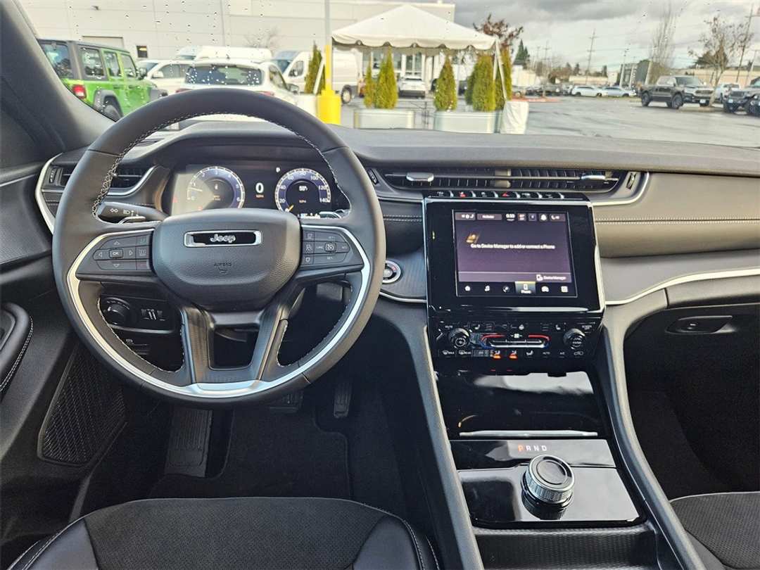 2025 Jeep Grand Cherokee Altitude X - Image 27