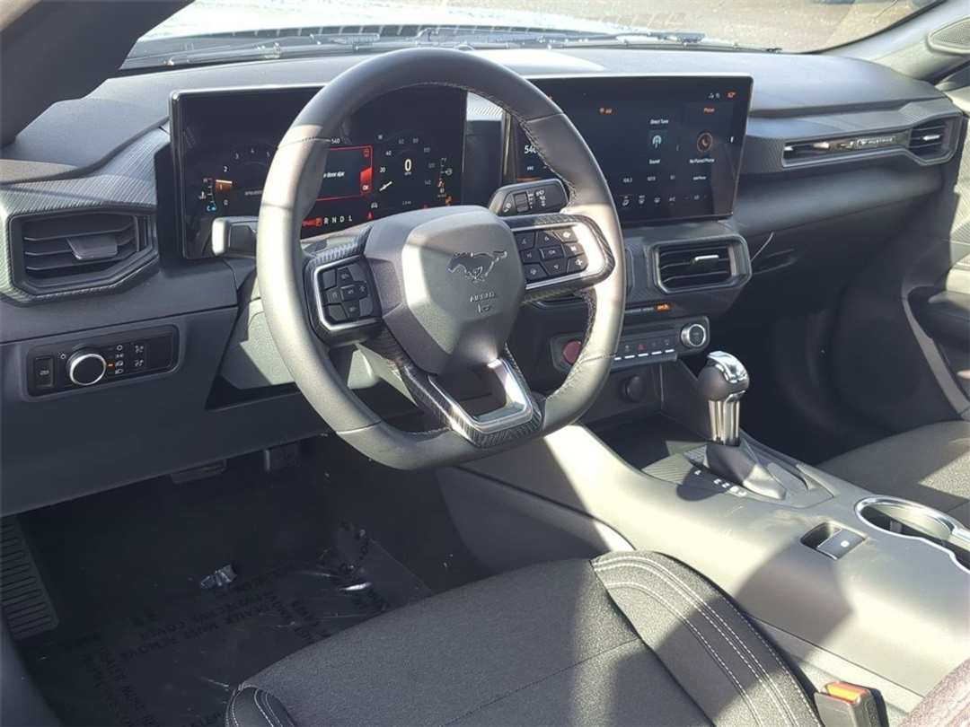 2026 Ford Mustang EcoBoost - Image 12