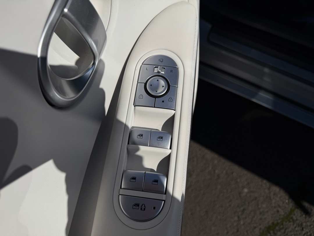 2024 Hyundai Ioniq 5 Limited - Image 13