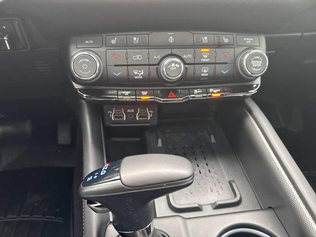 2025 Dodge Durango R/T Plus - Image 19