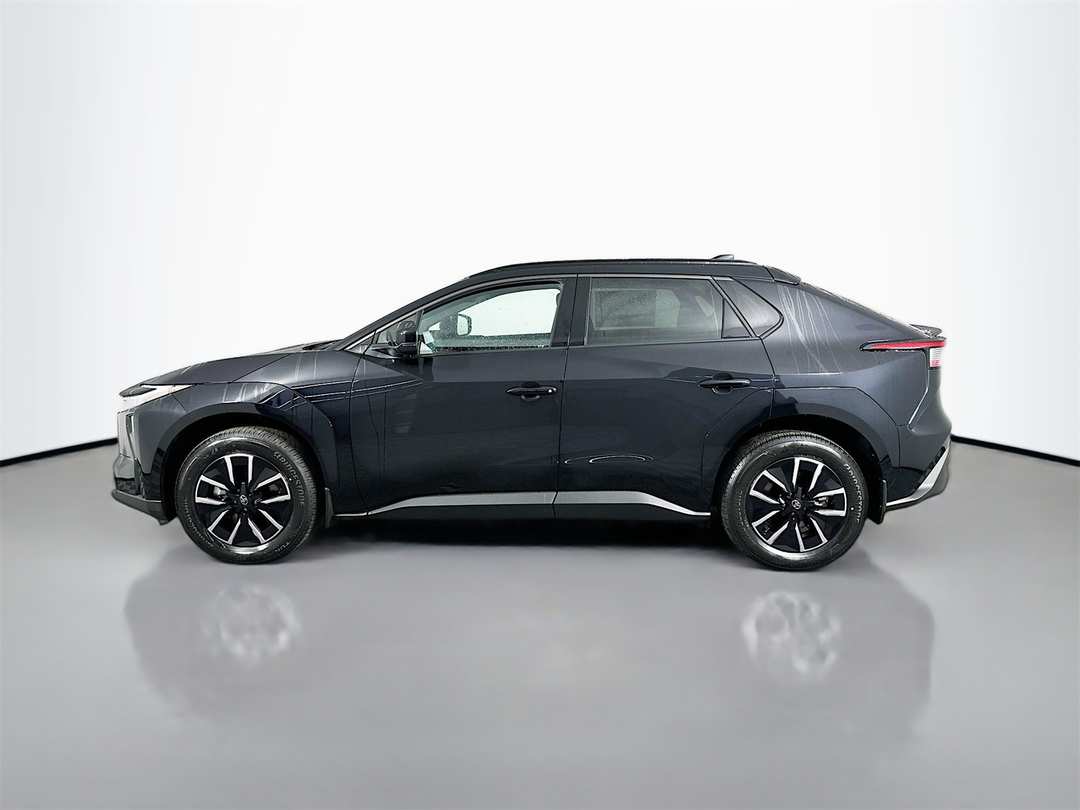 2026 Toyota Bz XLE Plus - Image 4