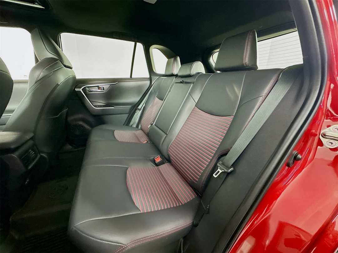 2025 Toyota Rav4 XSE - Image 26