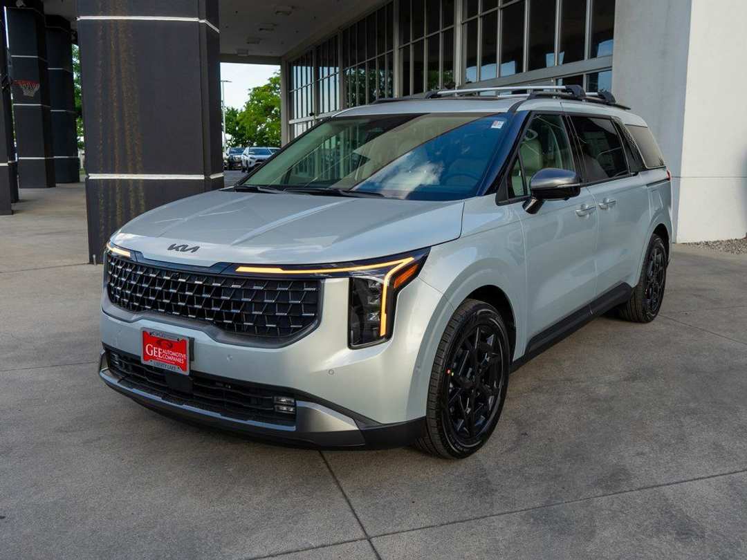 2026 Kia Carnival SX - Image 3