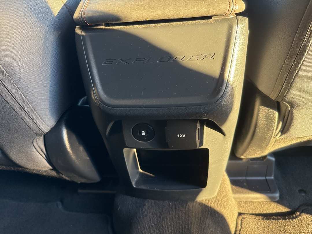 2025 Ford Explorer Active - Image 28