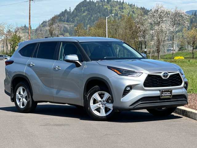 2024 Toyota Highlander LE