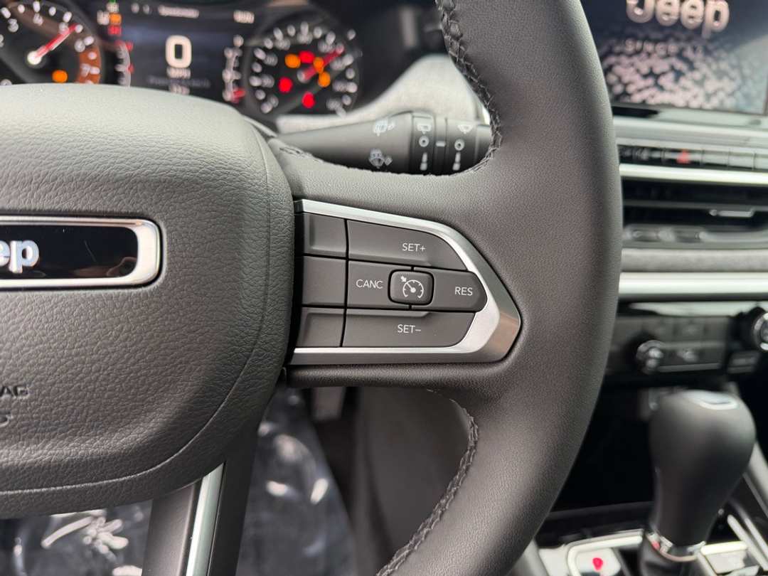 2026 Jeep Compass Latitude - Image 17