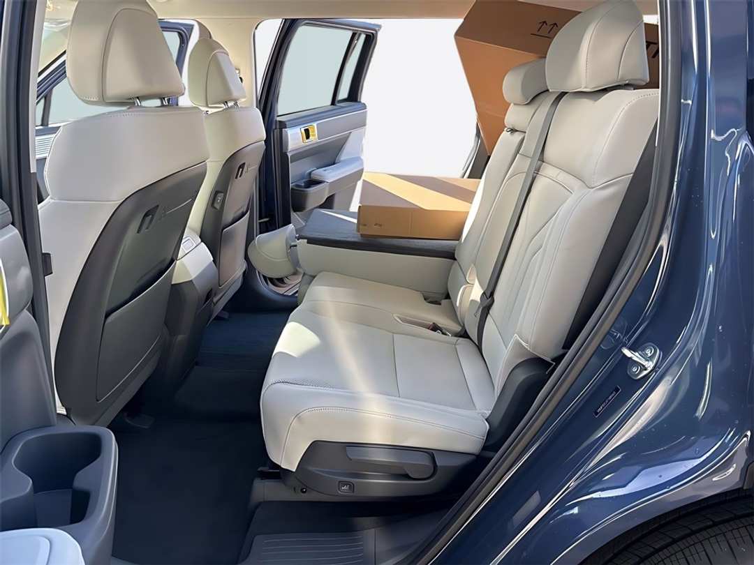 2026 Hyundai Santa Fe SEL - Image 12