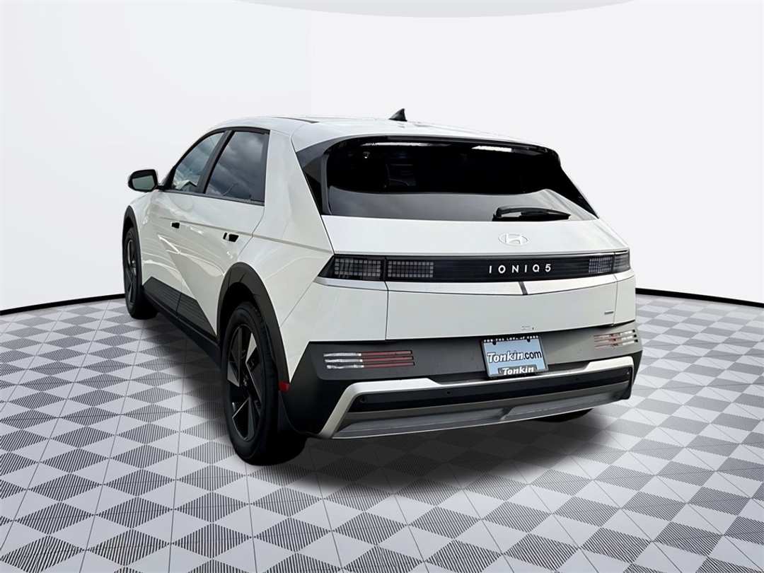 2026 Hyundai Ioniq 5 SE - Image 5