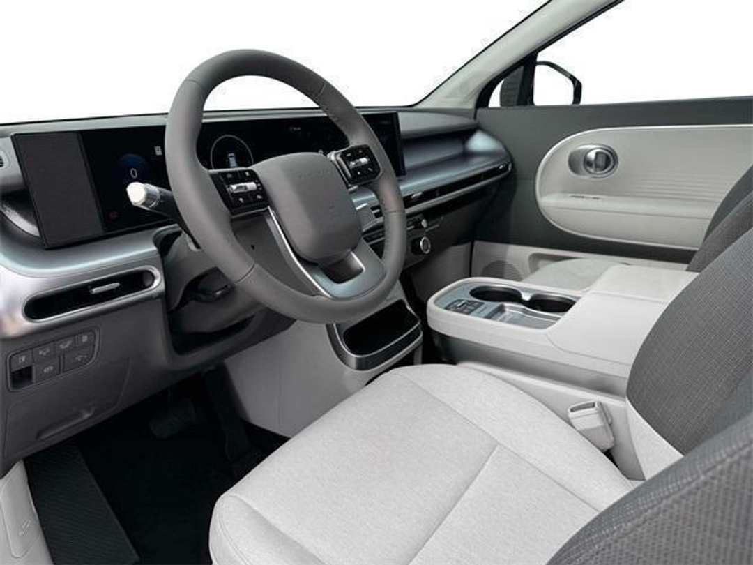 2026 Hyundai Ioniq 9 SE - Image 14