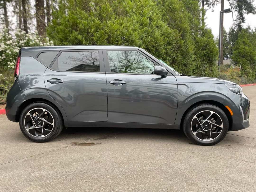 2023 Kia Soul EX - Image 3