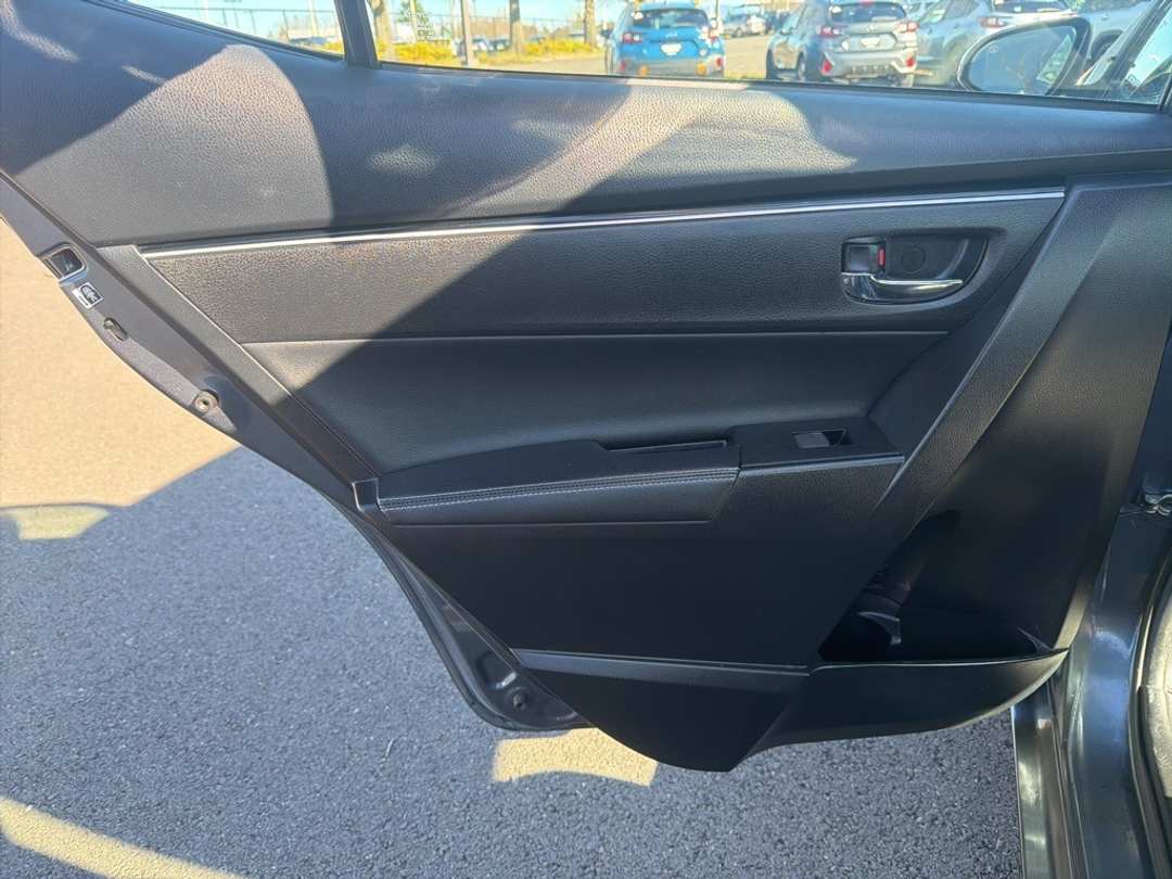 2018 Toyota Corolla L - Image 16