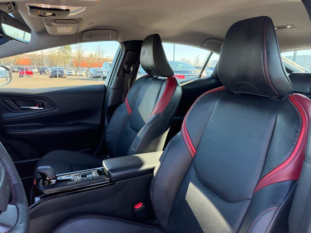 2024 Toyota Prius Prime XSE - Image 15