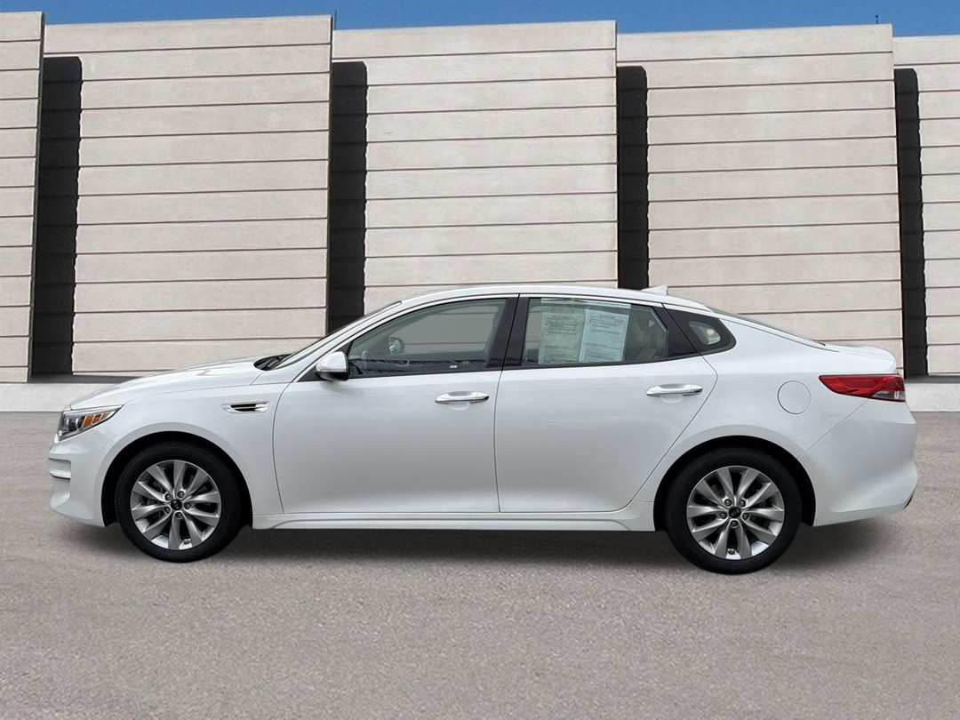 2016 Kia Optima EX - Image 2
