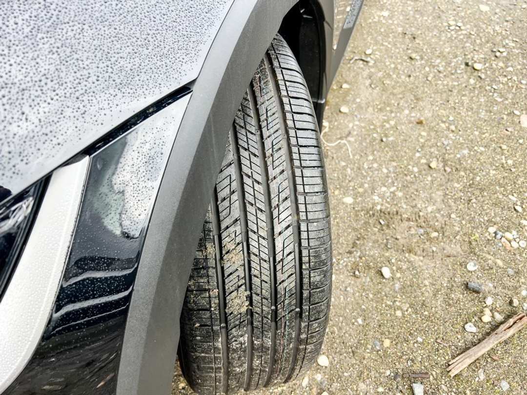 2026 Hyundai Ioniq 5 SEL - Image 3