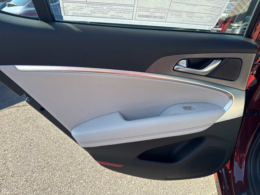 2026 Genesis G70 3.3T Sport Prestige - Image 36