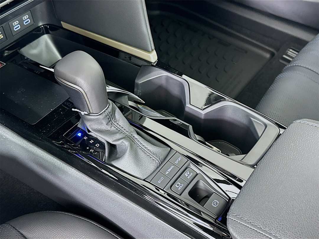 2026 Toyota Camry XSE - Image 17