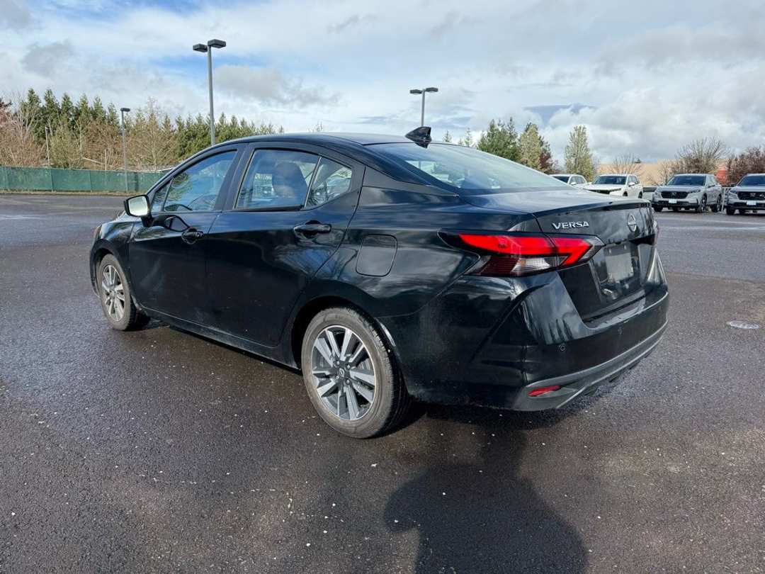 2024 Nissan Versa 1.6 SV - Image 2