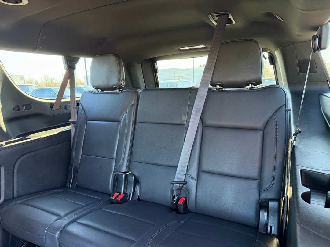 2023 Chevrolet Suburban LT - Image 33