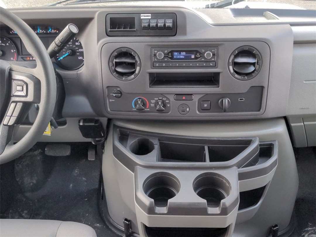 2024 Ford E-350sd Base - Image 17