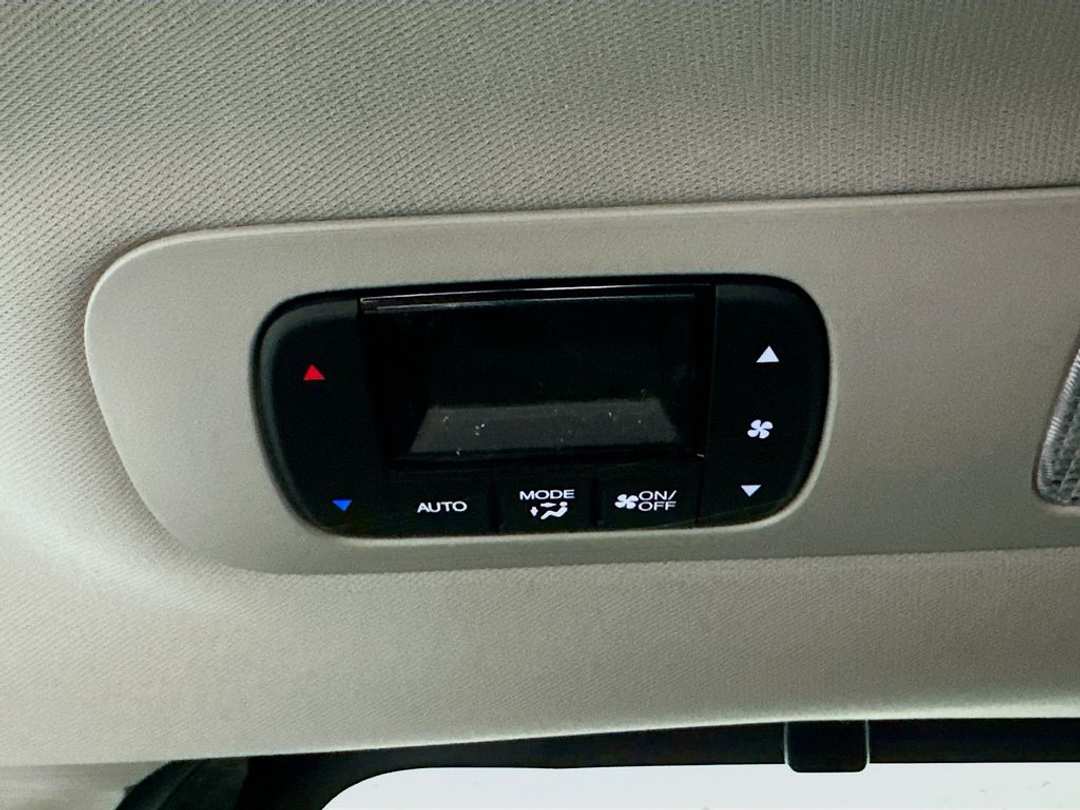 2026 Honda Odyssey Touring - Image 27