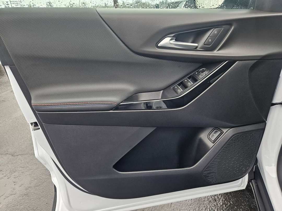 2026 Chevrolet Equinox RS - Image 10