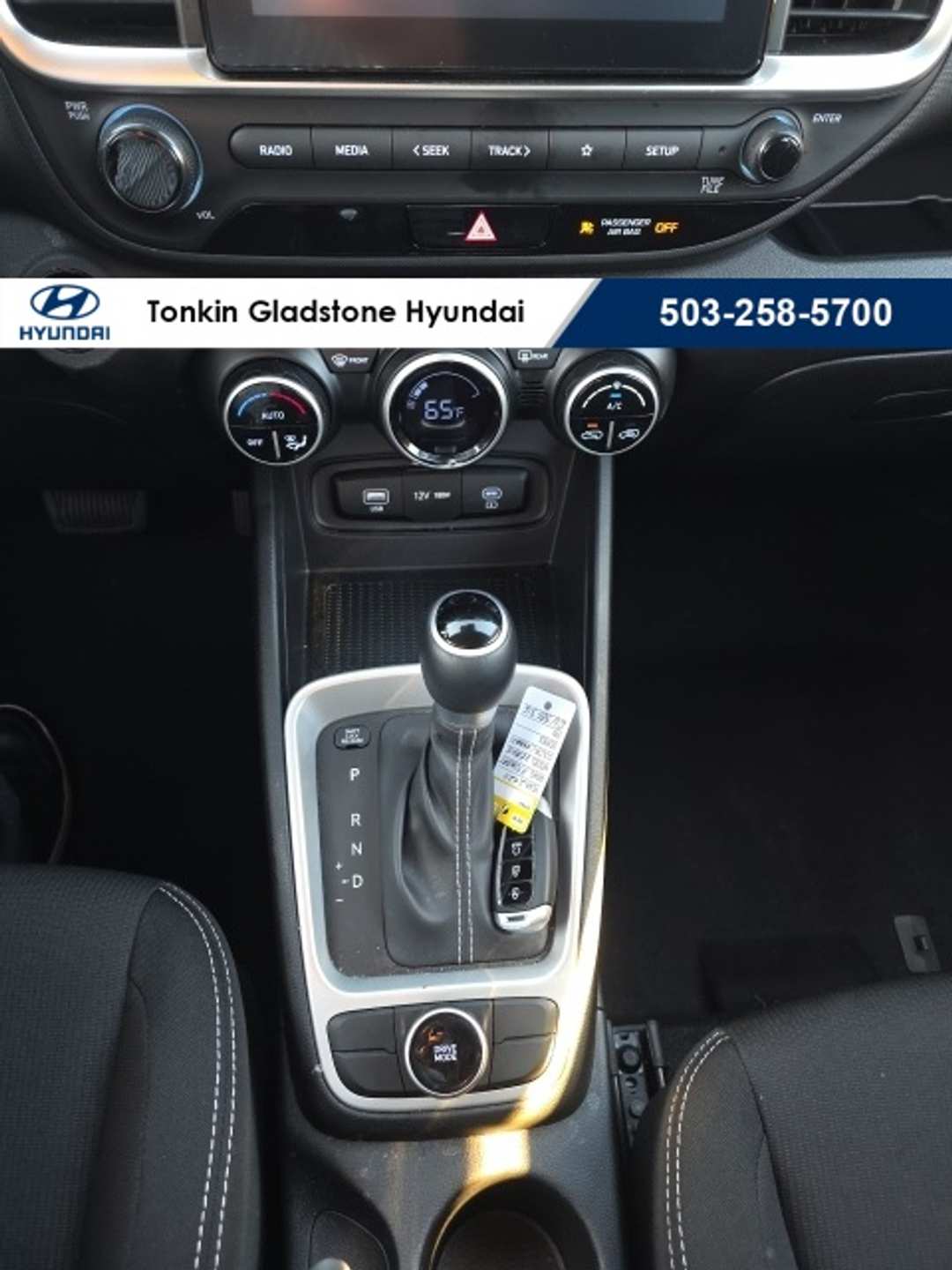 2025 Hyundai Venue SEL - Image 18