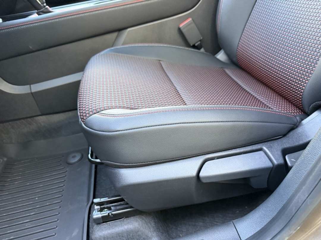 2026 Nissan Kicks SR - Image 13