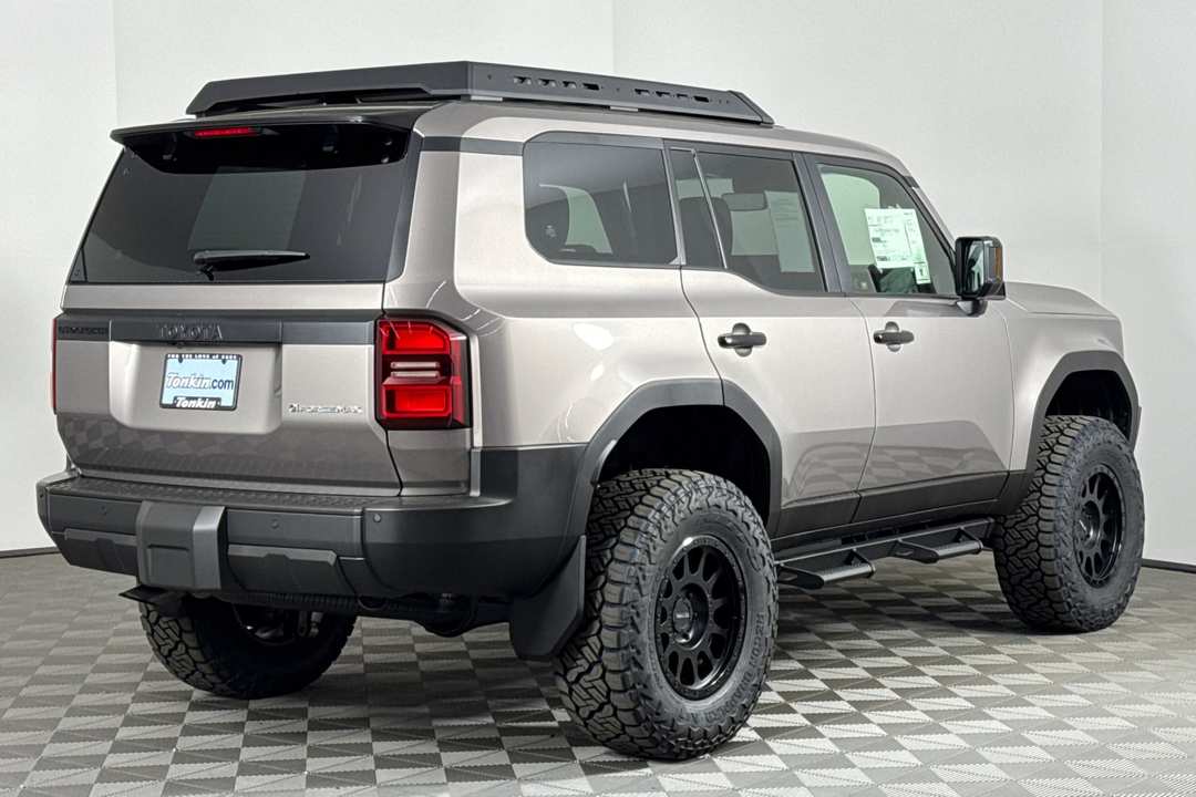 Toyota Land Cruiser - Image 2