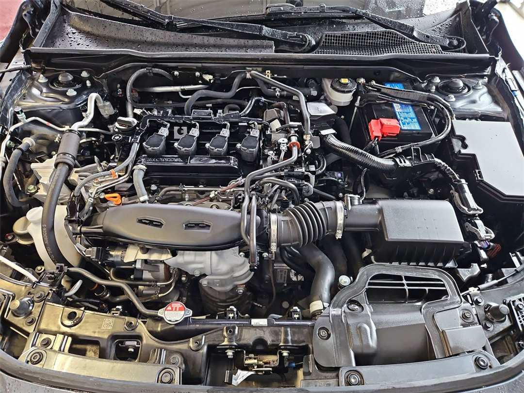 2024 Honda Civic Touring - Image 31