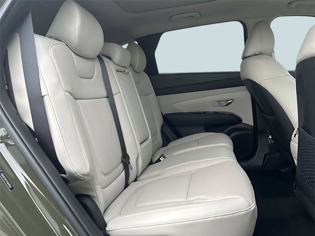 2026 Hyundai Tucson Limited - Image 12