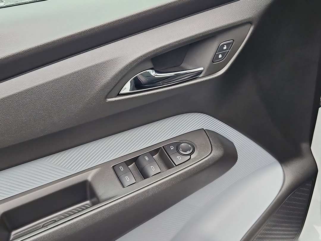 2027 Chevrolet Bolt Ev - Image 11