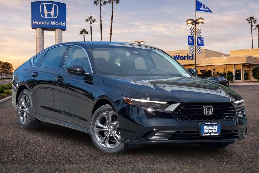 2026 Honda Accord EXL - Image 2