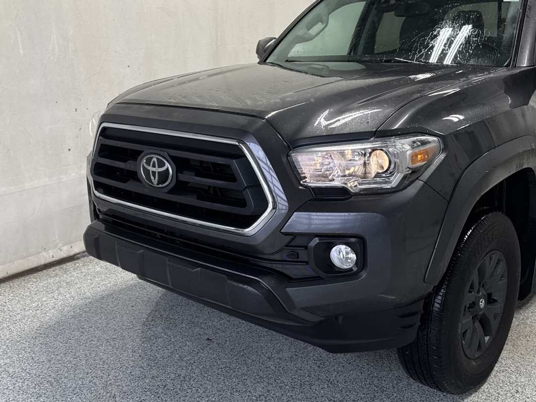 2023 Toyota Tacoma SR5 - Image 3