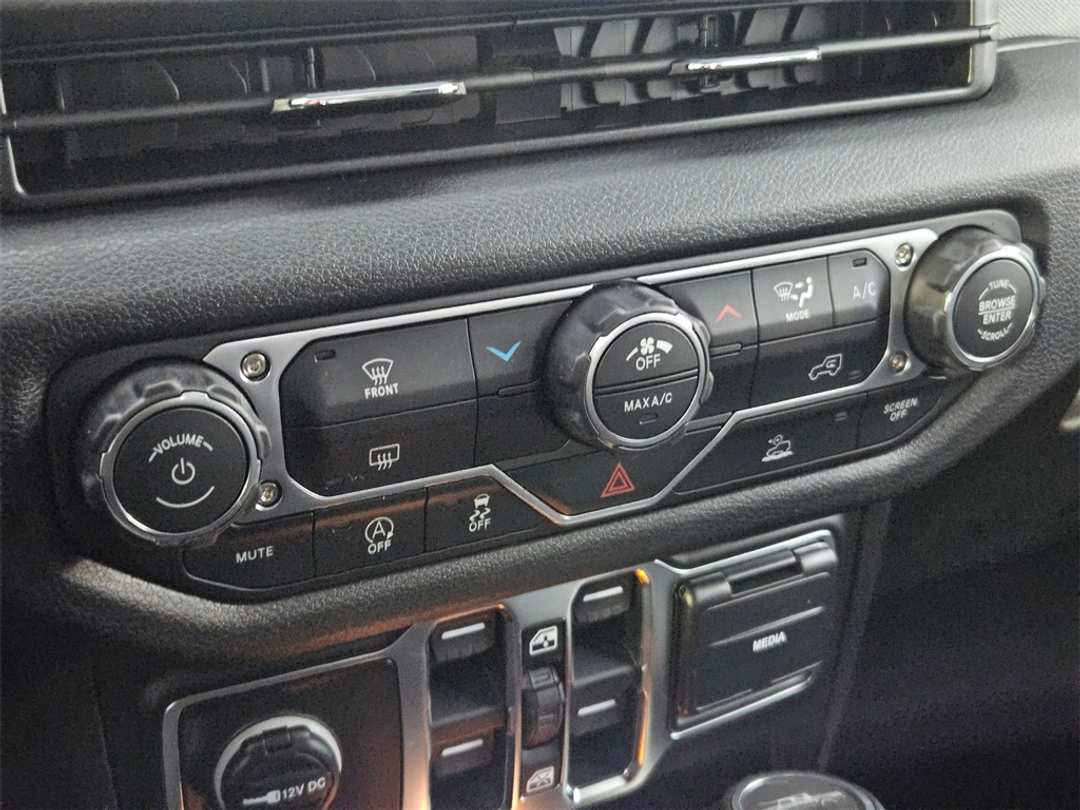 2026 Jeep Gladiator Sport - Image 23