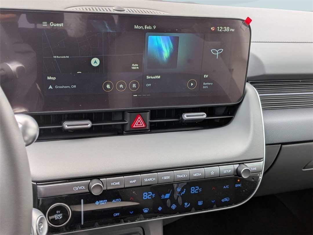 2025 Hyundai Ioniq 5 SE - Image 18