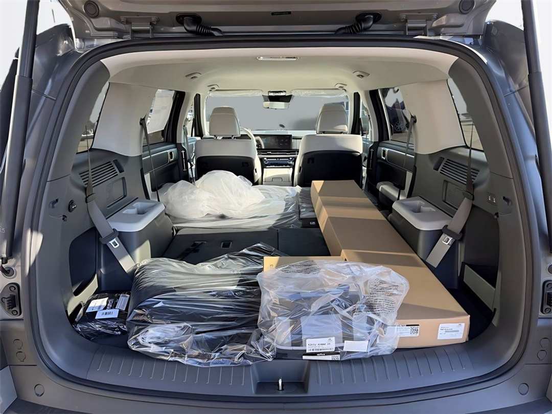 2026 Hyundai Santa Fe SE - Image 10