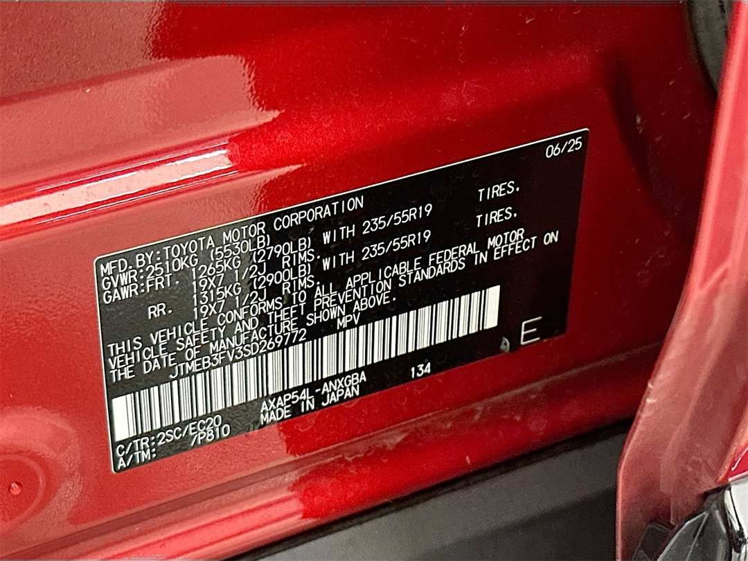 2025 Toyota Rav4 XSE - Image 34