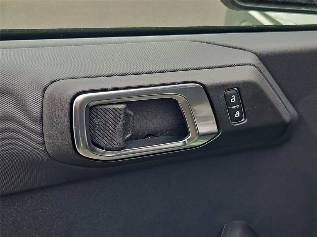 2025 Ford Bronco Big Bend - Image 10