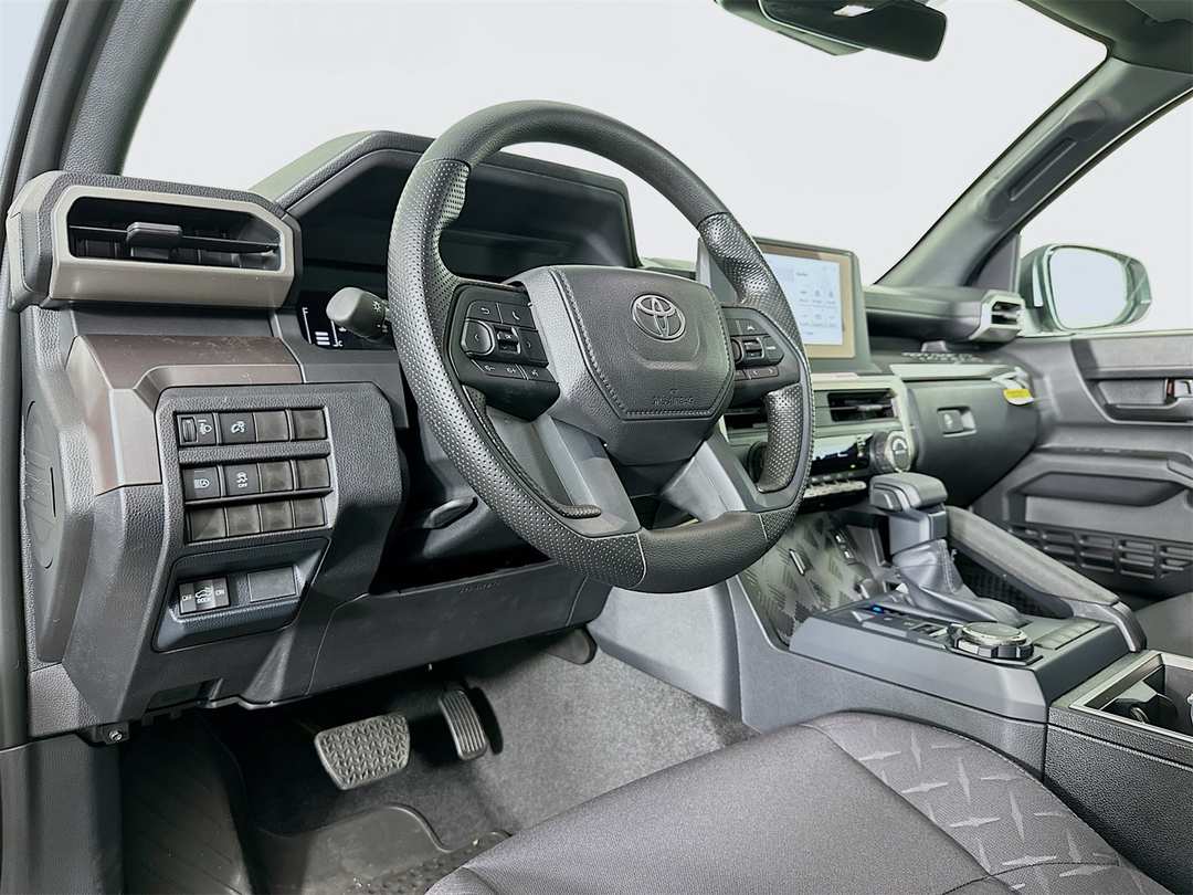 2025 Toyota Tacoma SR5 - Image 9