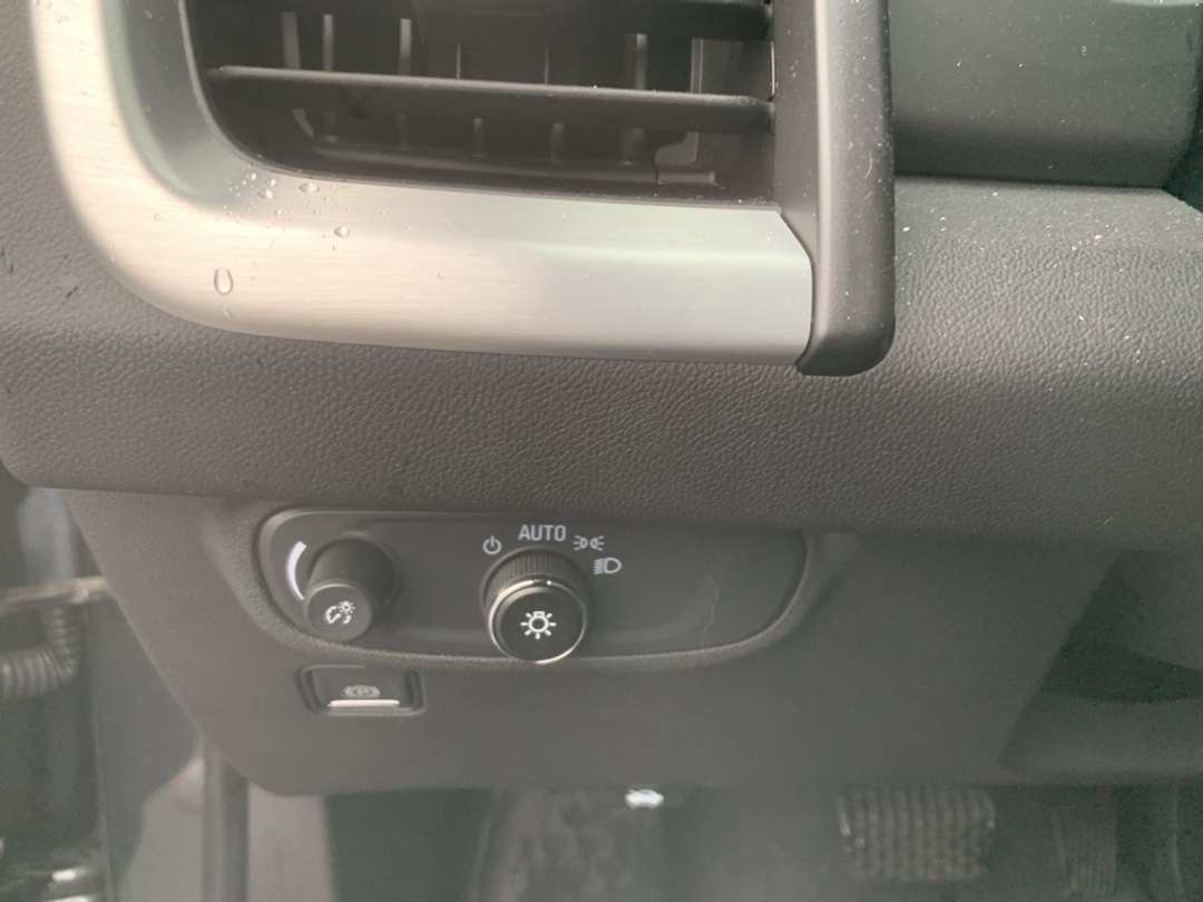 2021 GMC Terrain SLE - Image 16