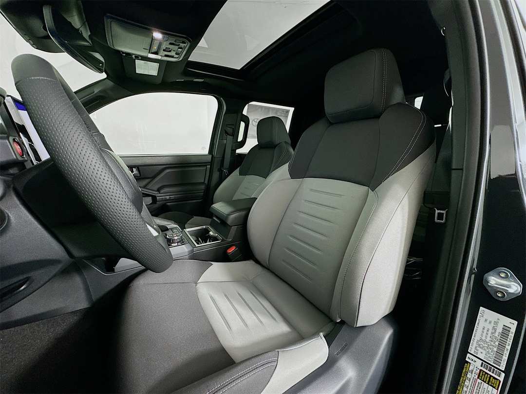 2025 Toyota Tacoma TRD Off Road - Image 22