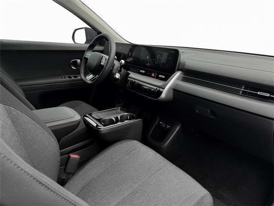 2025 Hyundai Ioniq 5 SE - Image 15