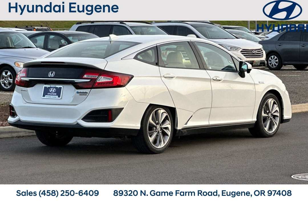 2020 Honda Clarity Touring - Image 3