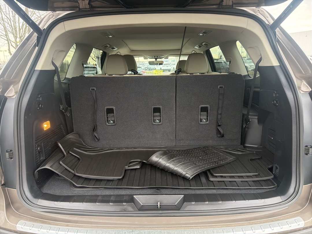 2022 Subaru Ascent Limited - Image 22