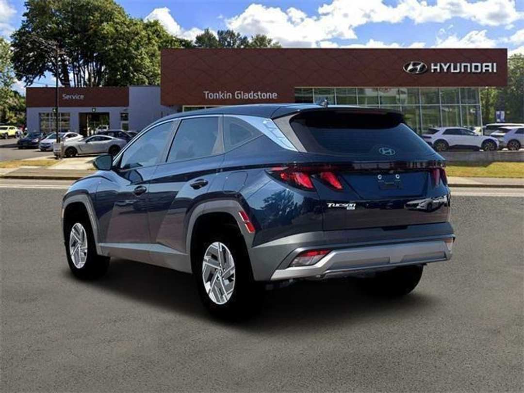 2026 Hyundai Tucson Blue SE - Image 5