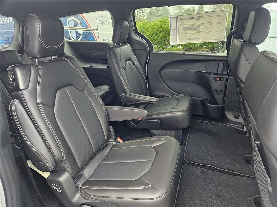 2026 Chrysler Voyager LX - Image 35